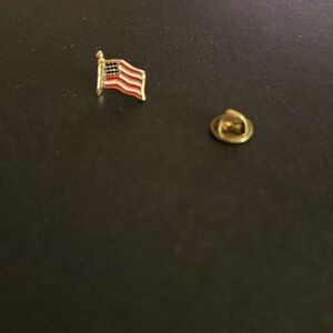 Vintage American flag pin